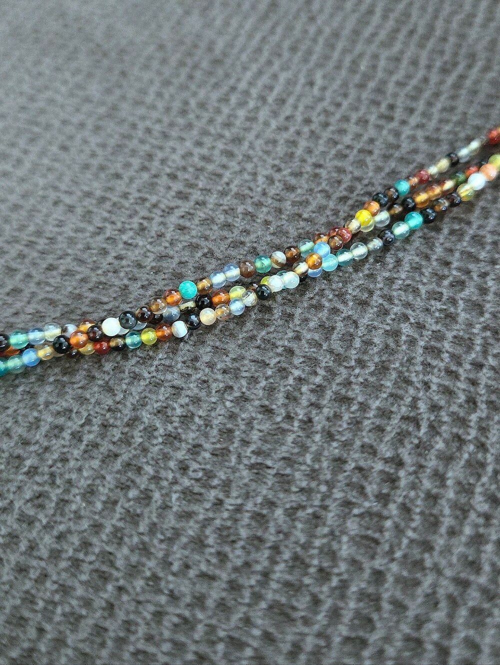 Triple3️⃣ Strand Glass🪟 Bead Necklace with Turquouise🩵 Pendant - Picture 14 of 16